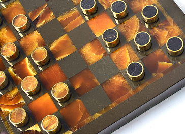 Уникальные шашкииз Симбирцита. Ваш ход!